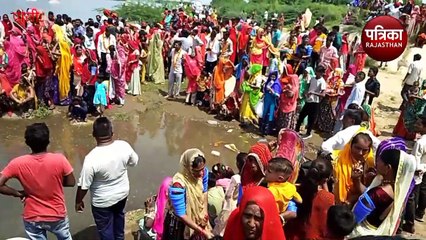 Descargar video: VIDEO : यहां 20 वर्ष बाद समुद्र मंथन, उमड़ा आस्था का जनसैलाब