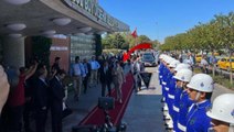Akşener'den İmamoğlu'na 3 yıl sonra ilk ziyaret! İBB önünde tören mangasıyla karşılandı
