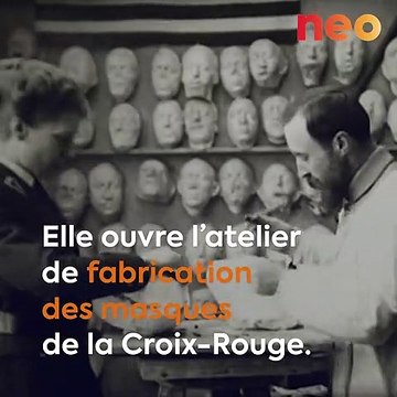 Dans cet atelier, deux sculptrices reconstruisent les visages des gueules cassées de la Première Guerre mondiale