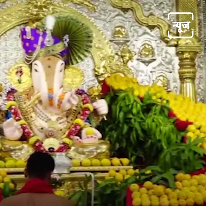 Amazing Offering  Of 11 Thousand Mangos At Dagaduseth Ganapati Temple