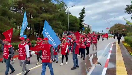 OMÜ'de işçilerin hak arayışı sürüyor