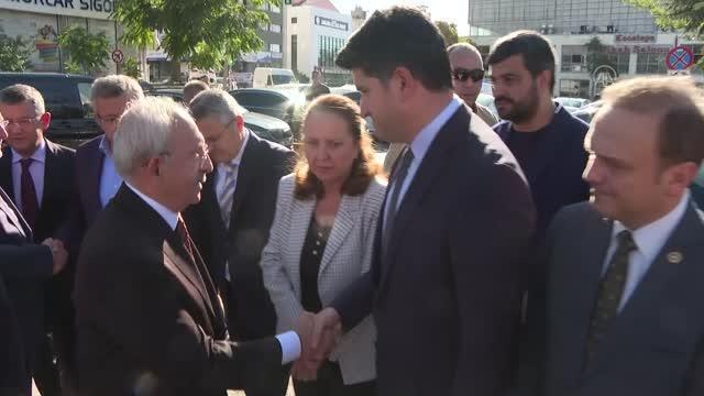 Son dakika haber... Kılıçdaroğlu, CHP PM Üyesi Hakkı Suha Okay'ın annesinin cenaze törenine katıldı