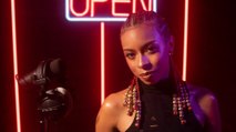 Ravyn Lenae “Venom” (Live Performance) | Open Mic