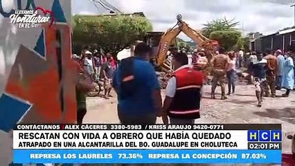 ¡Tras angustioso trabajo! Rescatan a hombre atrapado en una alcantarilla en Choluteca