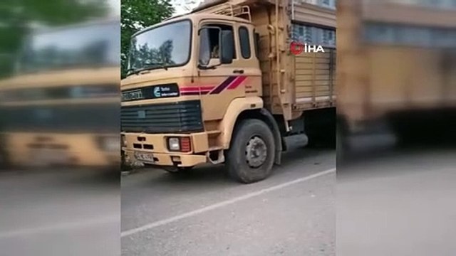 Otomobil kamyona arkadan çarptı: 1 ölü, 1 yaralı