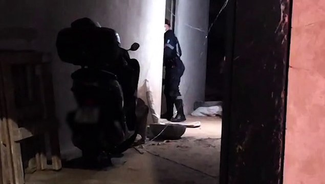 Homem sofre suspeita de fratura no braço após cair em buraco de elevador em obra no Centro