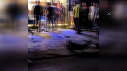 Son dakika haber | Otomobilin kaldırıma devrildiği kazada 2 kişi yaralandı