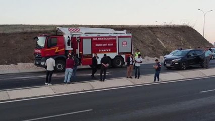 Devrilen itfaiye aracındaki 3 personel yaralandı