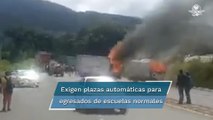 Roban e incendian vehículos normalistas en Michoacán