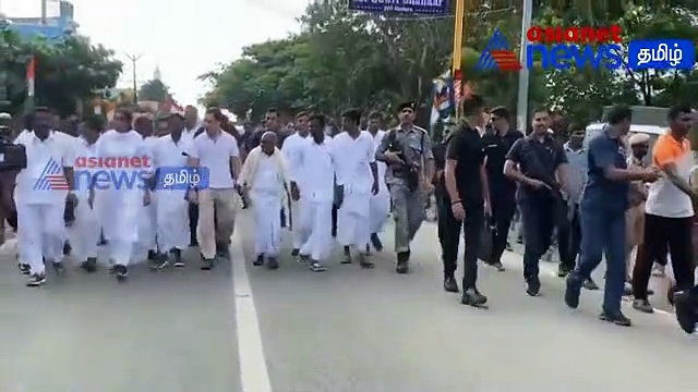 ராகுல் காந்தியுடன் பாரத் ஜோடோ யாத்திரையில் விலேஜ் குக்கிங் சேனல் குழுவினரும் பங்கேற்பு!!