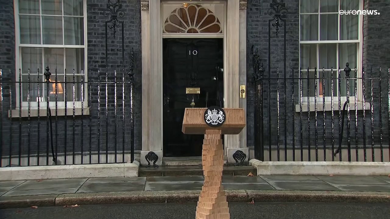 Premierministerin Truss nach Tod der Queen: 'Gott schütze den König'