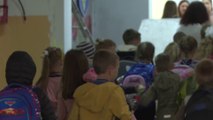 المدارس الأوكرانية تستعد بالملاجئ لبدء العام الدراسي الجديد