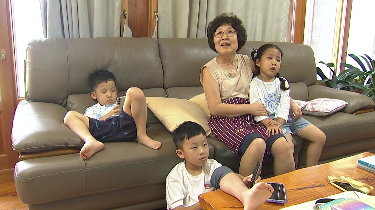 "이제야 명절 같네요"...3년 만에 한자리 모인 가족들 / YTN