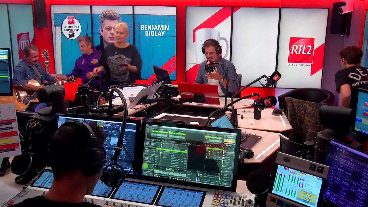 PÉPITE - Benjamin Biolay en live et en interview dans Le Double Expresso RTL2 (09/05/22)