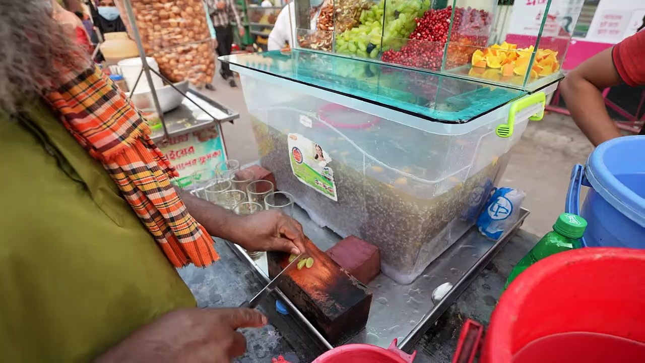 Amazing Refreshing Summer Drinks   Mix Fruits Juice   Bangladesh Street Food