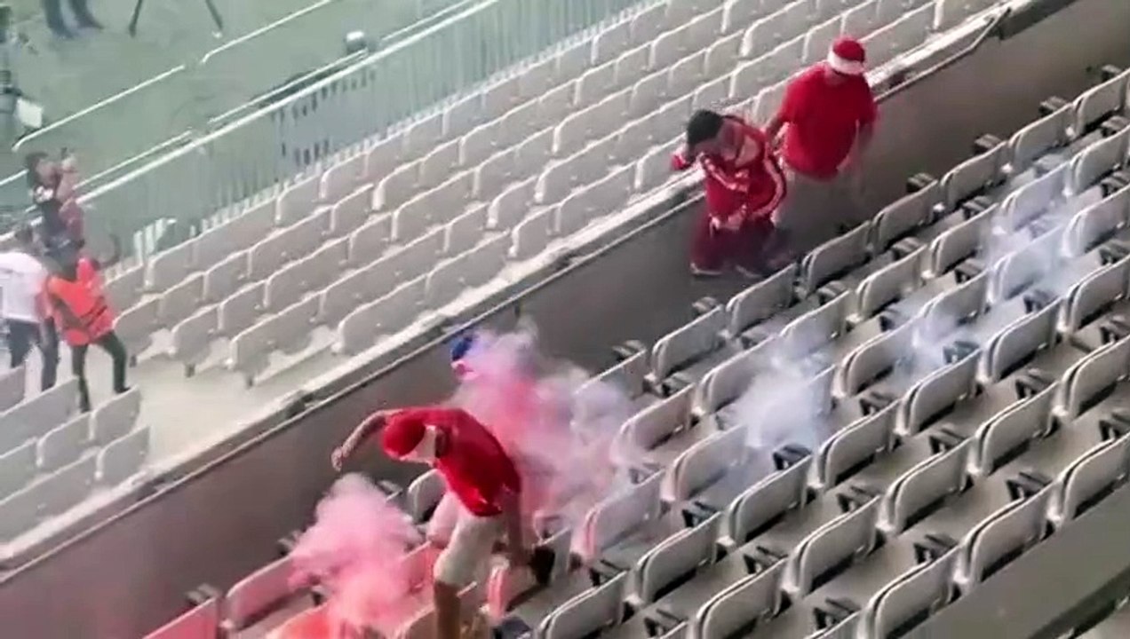 OGC Nice - Cologne: un hooligan parisien tombe de 5 mètres - Vidéo ...