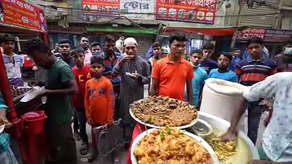 Extreme Level Jhal Muri Making   Chicken Jhal Muri   Bangladesh Street Food