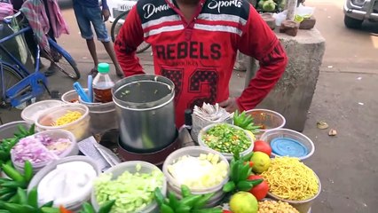 This Man Has Very Beautifully Decorated His Shop   Indian Street Food