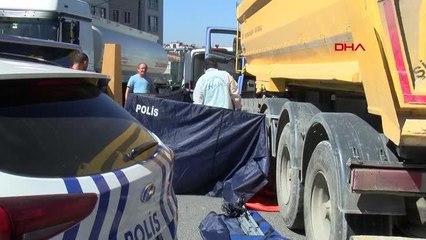 Son dakika haberi... İSTANBUL-SANCAKTEPE'DE HAFRİYAT KAMYONUNUN ÇARPTIĞI KADIN HAYATINI KAYBETTİ