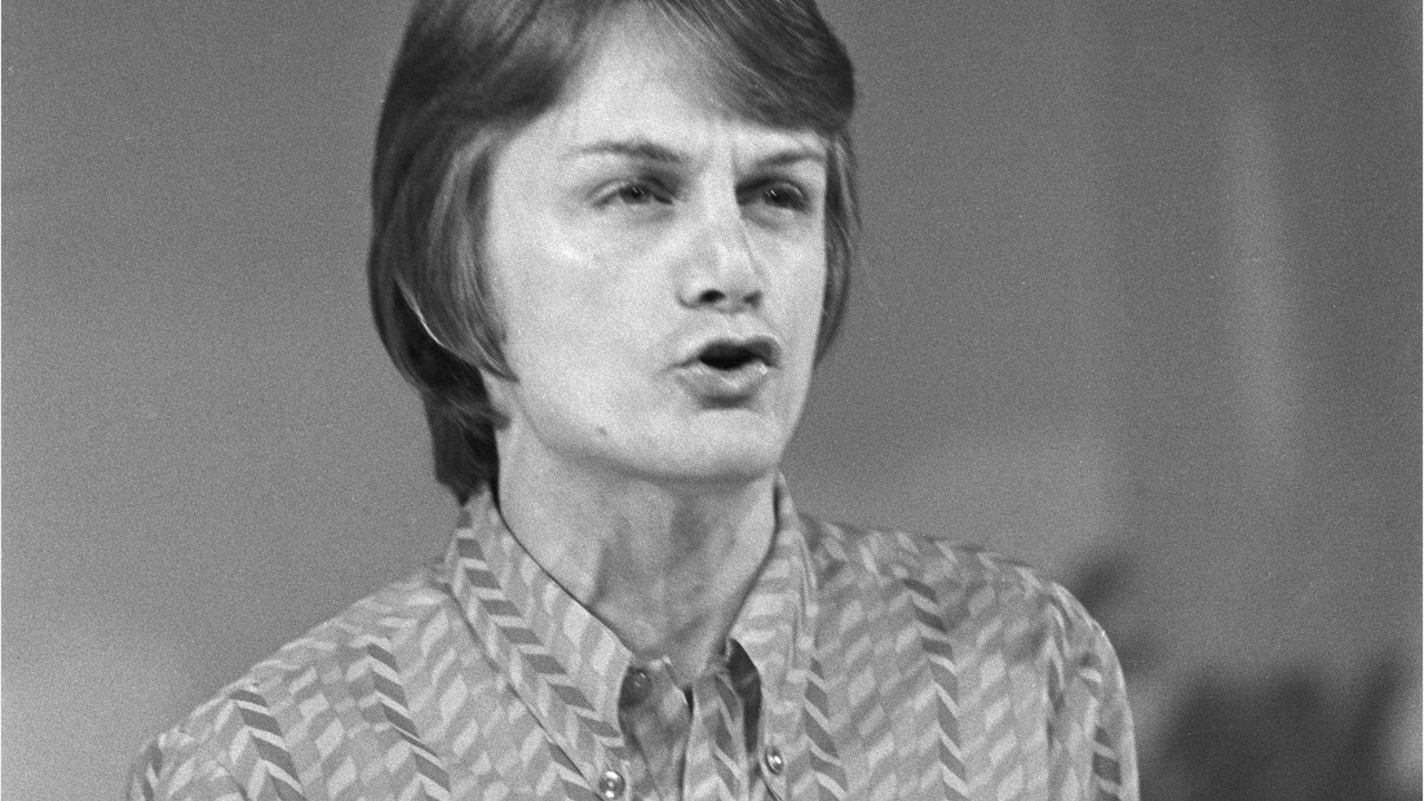 Voici - "Il est devenu très jaloux" : l'habitude très choquante de Claude François vis-à-vis de son épouse Janet Woollacott