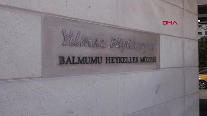 KRALİÇE II. ELİZABETH'İN ESKİŞEHİR'DEKİ BALMUMU HEYKELİNE YOĞUN İLGİ