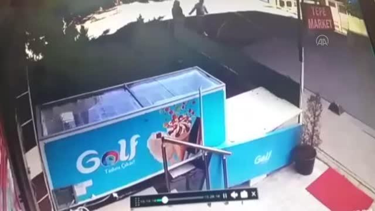 Sancaktepe'de eşini taciz ettiğini iddia ettiği kişiye minibüsle çarpan kişi tutuklandı