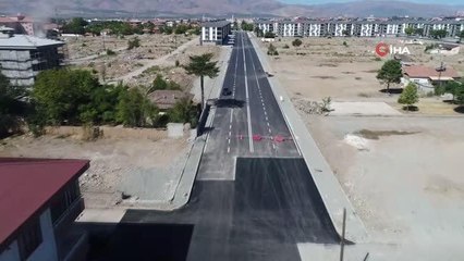 Yol yenileme çalışmaları devam ediyor