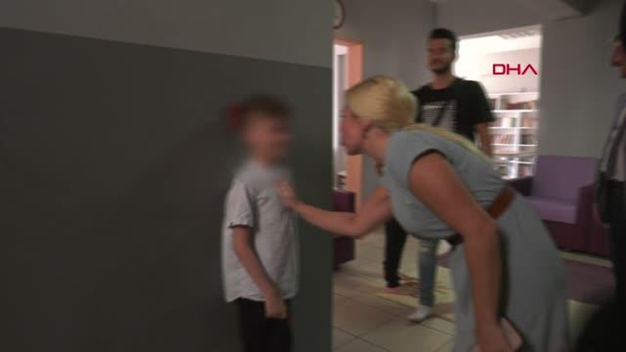 REKTÖR ÖZKAN, CEM MUHAMMET'İ ZİYARET EDİP, MASA TENİSİ OYNADI