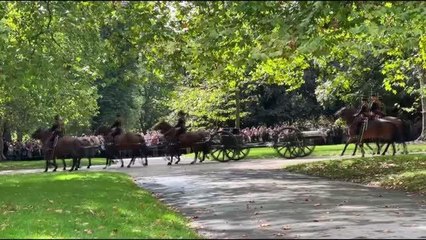 İngiltere'de Kraliçe 2. Elizabeth anısına top atışı yapıldı