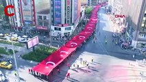İzmir'de 350 metrelik dev Türk bayrağıyla zafer yürüyüşü