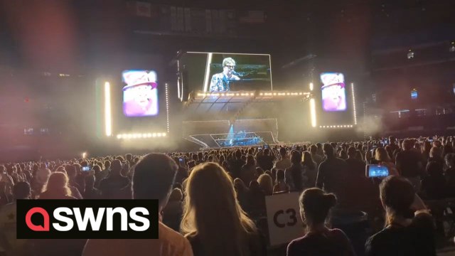 Sir Elton John shares emotional tribute to Queen Elizabeth II during his concert in Toronto