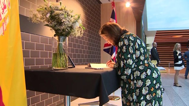 La sociedad reacciona a la muerte de la reina Isabel II