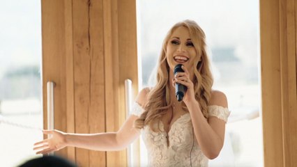 Bride Sings Disney Parody Song As Wedding Speech | Happily TV