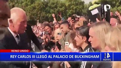 下载视频: Reino Unidos: Carlos III llegó al Palacio de Buckingham y dio emotivo primer discurso como rey