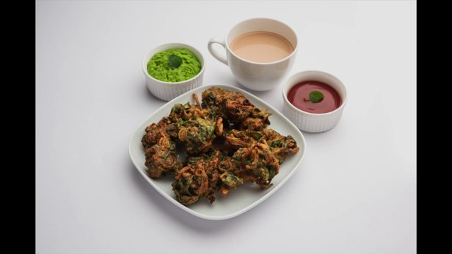 पालक और कॉर्न के पकोड़े | Palak Corn Pakoda | How To Make Spinach Corn Pakoda | Spinach Corn Fritter