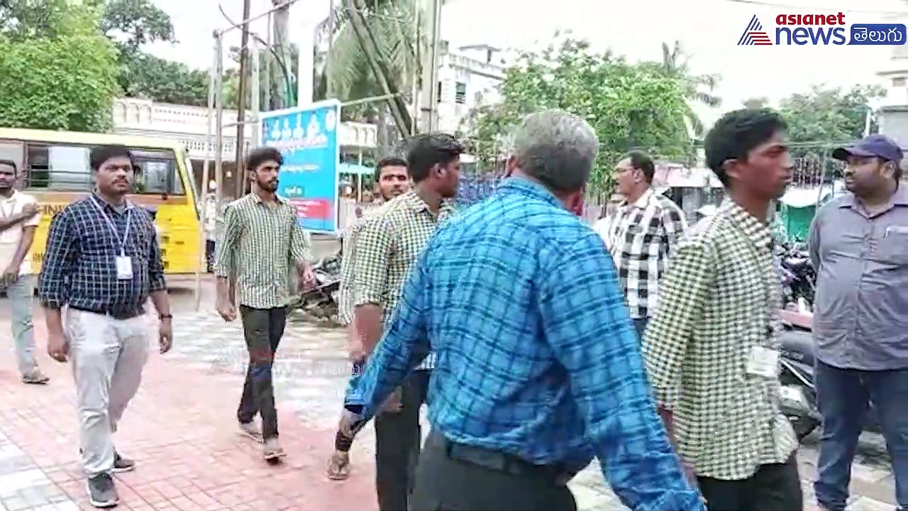 ఆత్మహత్యలకు వ్యతిరేకంగా కదిలిన విద్యార్ధి లోకం 