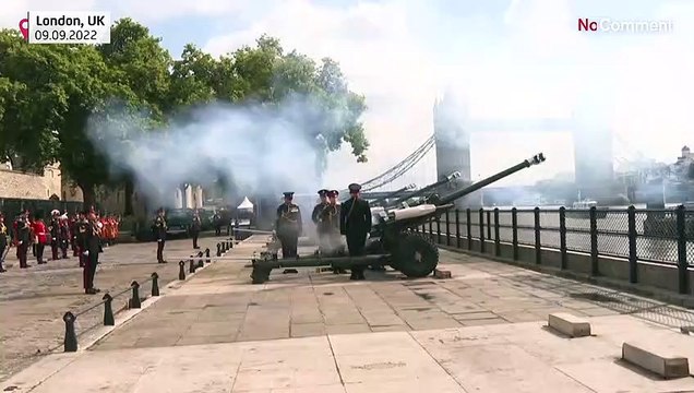 بدون تعليق: المدفعية الملكية تطلق 96 طلقة حدادا على وفاة الملكة إليزابيث الثانية