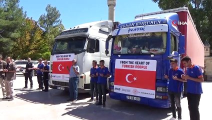 Karaman’dan Pakistan’a iki tır dolusu yardım malzemesi