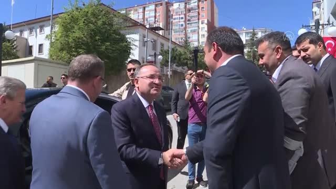 Son Dakika | Adalet Bakanı Bozdağ, Şehit Aileleri ve Gaziler Derneğini ziyaret etti