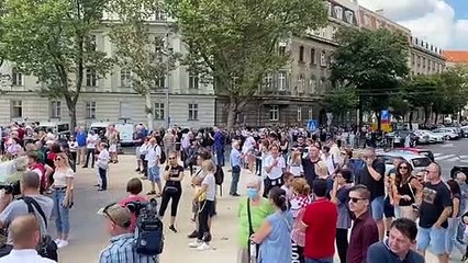 Hırvatistan'da hükümet karşıtı protesto: Sizi kovuyoruz