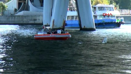 Haliç köprüsünde neler oldu: Polisler 4 saat sonra çıkardı