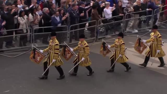 Charles'ın İngiltere'nin yeni kralı olduğu resmen ilan edildi (2)