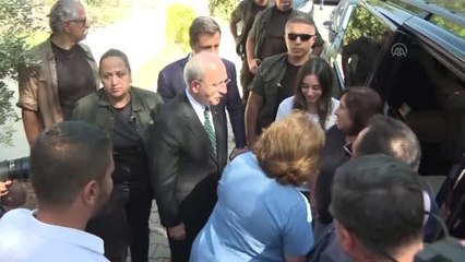 CHP Genel Başkanı Kılıçdaroğlu, Kuddusi Okkır'ın eşini ziyaret etti (2)