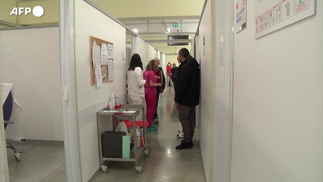 Covid, da lunedi' via alle prenotazioni per i vaccini aggiornati