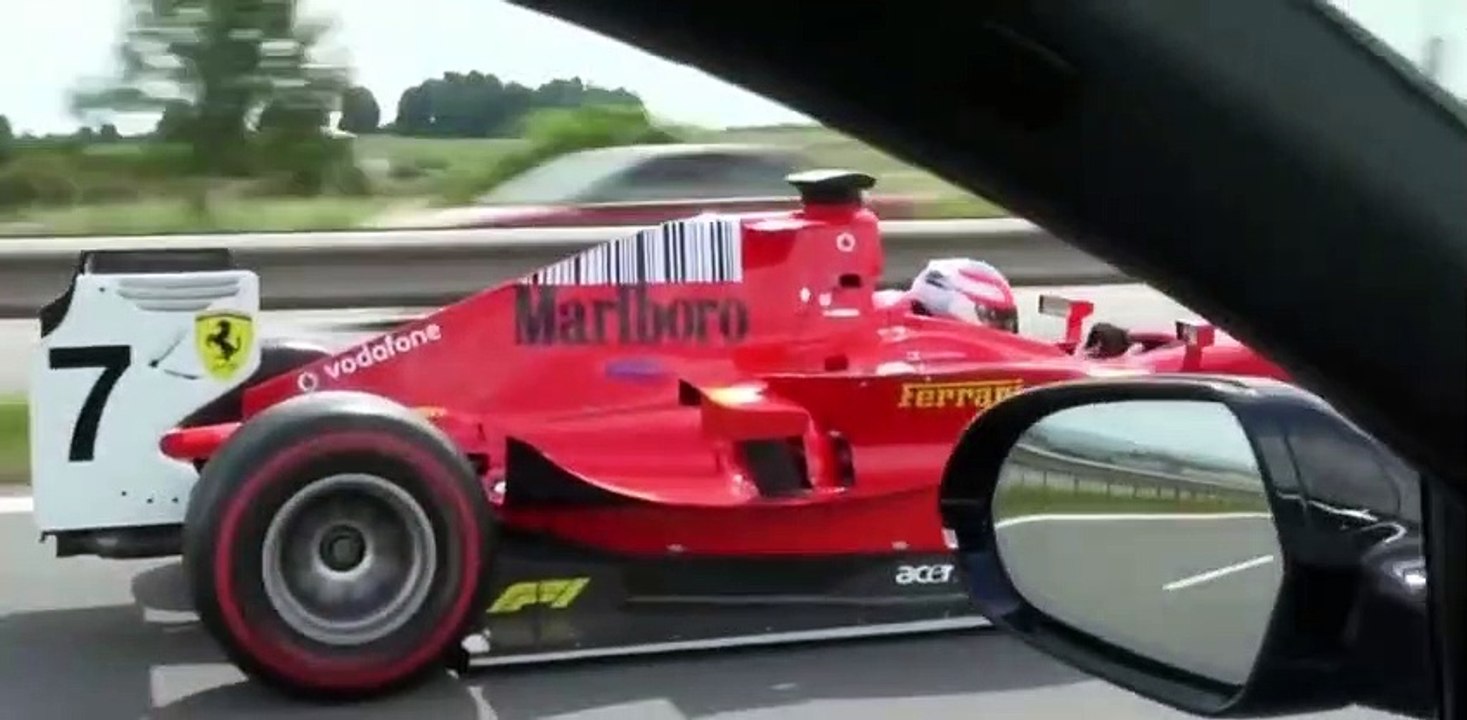 Policía busca a bólido de carrera GP2 que corri...
