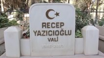 Aydın gündem haberleri: Merhum Vali Recep Yazıcıoğlu Aydın'daki kabri başında anıldı