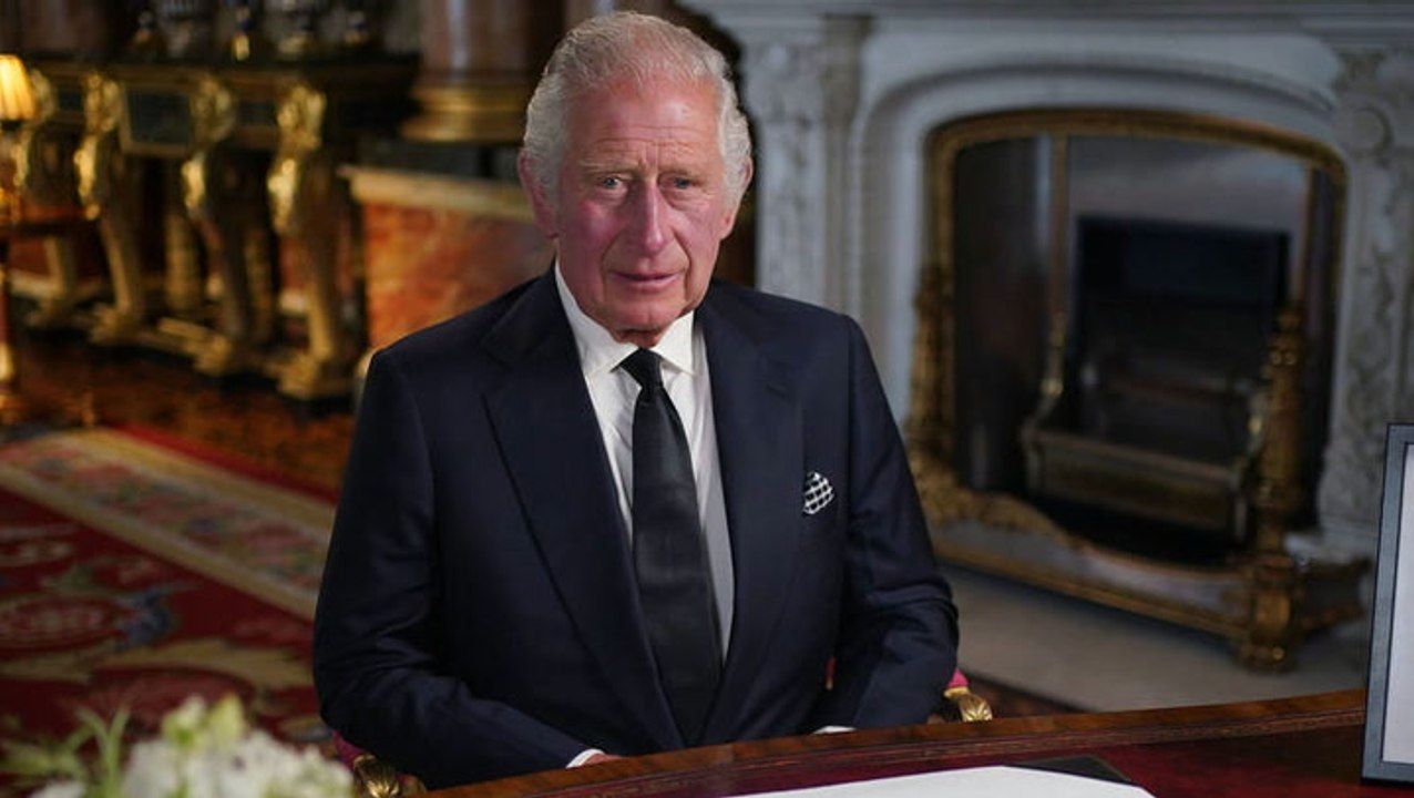 König Charles kämpft bei erster Ansprache mit Tränen: „In tiefster Trauer“