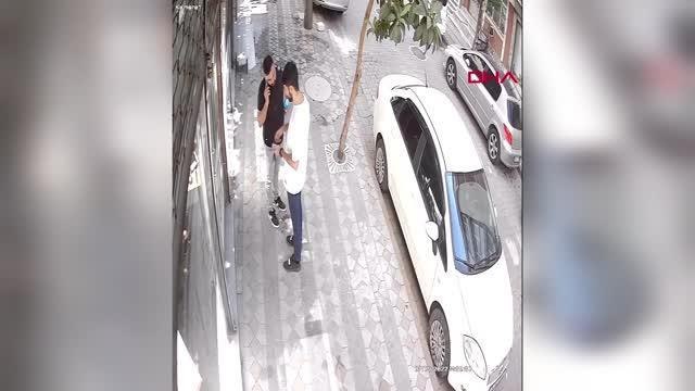 SULTANGAZİ'DE BALKONDAN DÜŞEN SAKSI 2 ARKADAŞI TEĞET GEÇTİ
