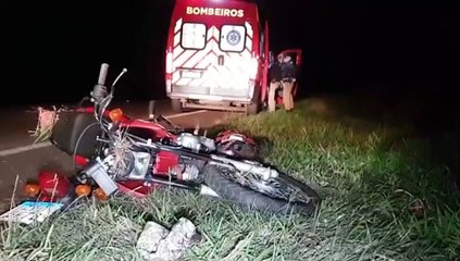 Rapaz de 26 anos cai de motocicleta na PR-486 e é socorrido pelo Siate