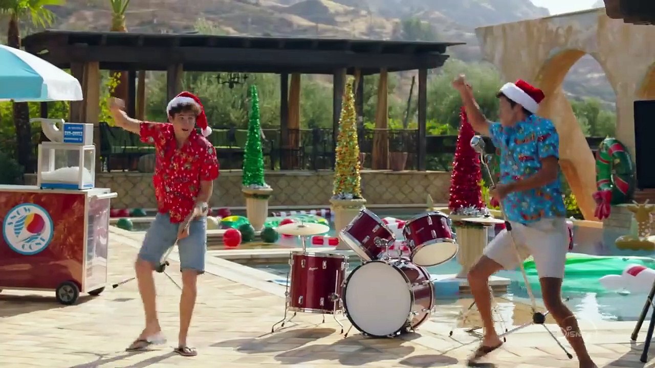 High School Musical: La comédie musicale: Spécial Noël Bande-annonce (EN)